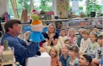 Victor is het praatmaatje dat gebruikt wordt bij School Zonder Pesten
